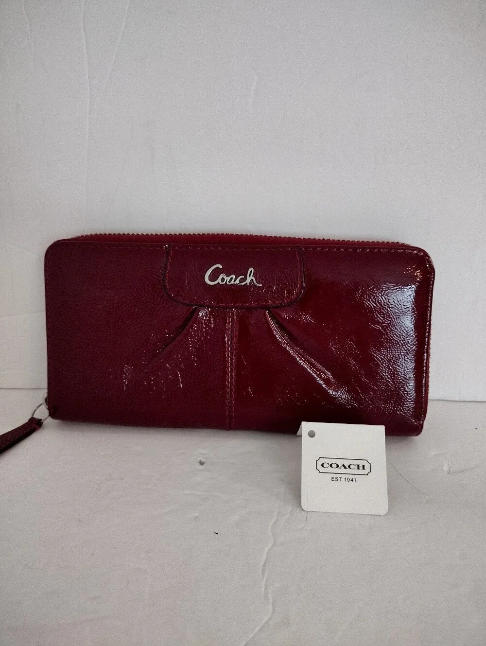 NWT Coach Ashley Pleated Patent Leather Zip Around Wallet Accordion in Red Y2K